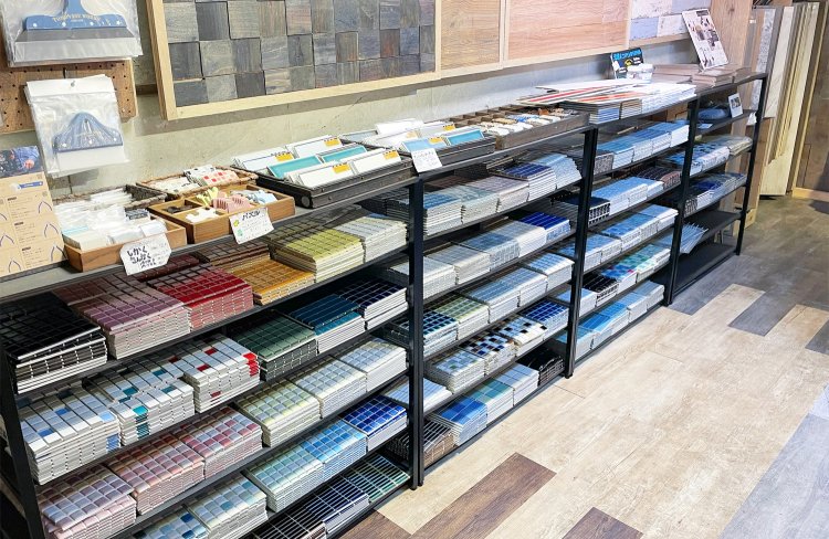 『友安製作所Cafe 浅草橋』2階。