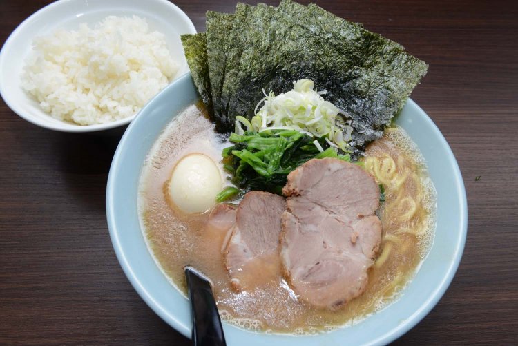 横浜家系ら～めん侍 上野店（よこはまいえけいら～めんさむらい うえのてん）