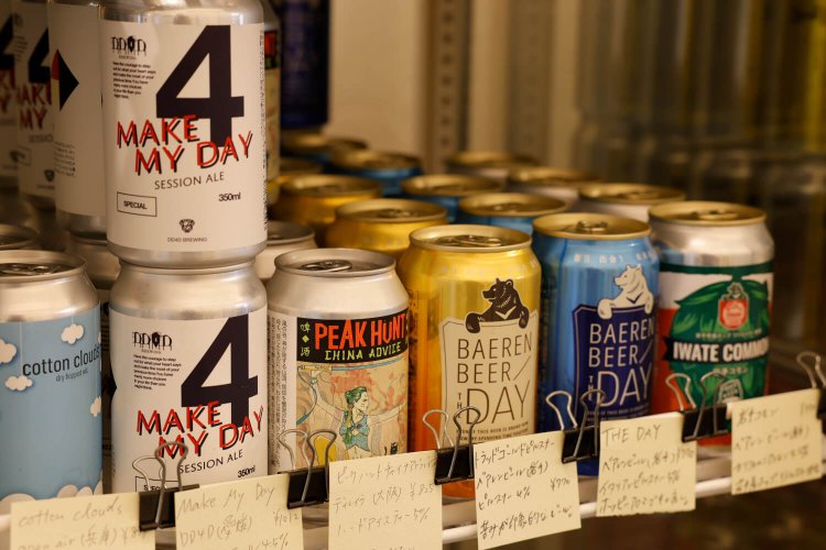 ビアスタイル別に陳列。