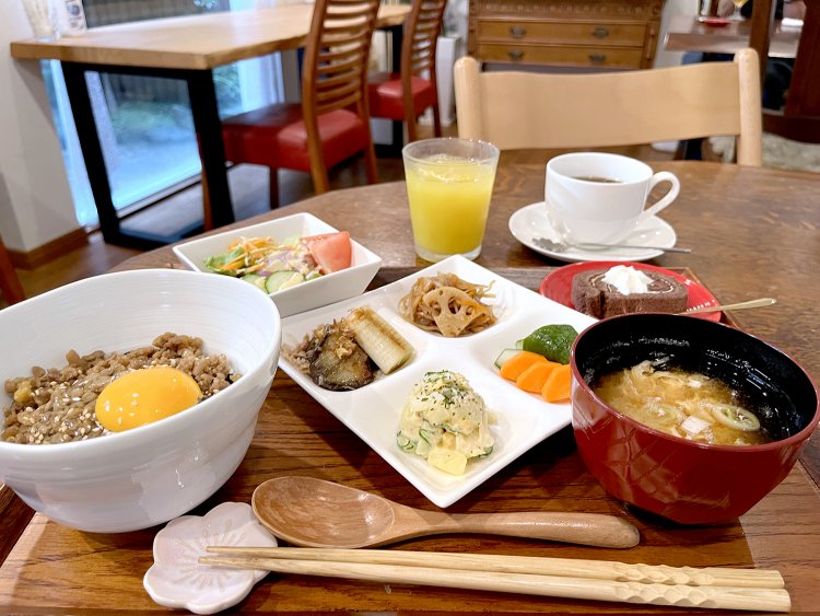 東新宿 Sakura Cafe（ひがししんじゅく さくらかふぇ）