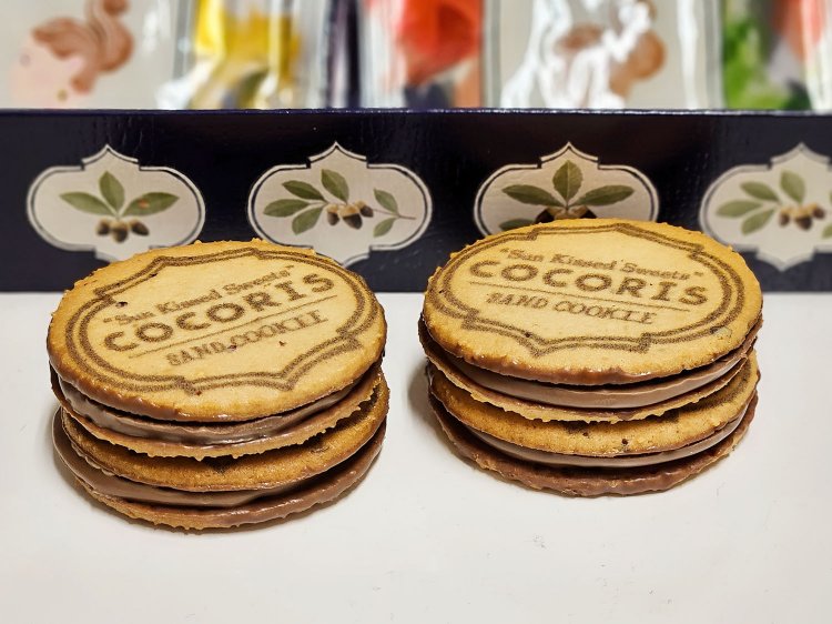 【東京駅手土産】4年連続売上1位『COCORIS』のサンドクッキーを実食～黒猫スイーツ散歩～