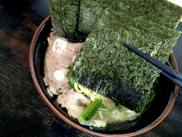 スープに使っていても、すぐにシナシナにならないのり。