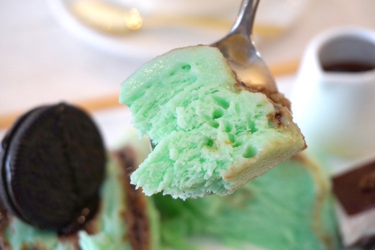 すぐに溶けてしまいそうだがそんなことはなく、食べても頭がキーンとならないのも◎。