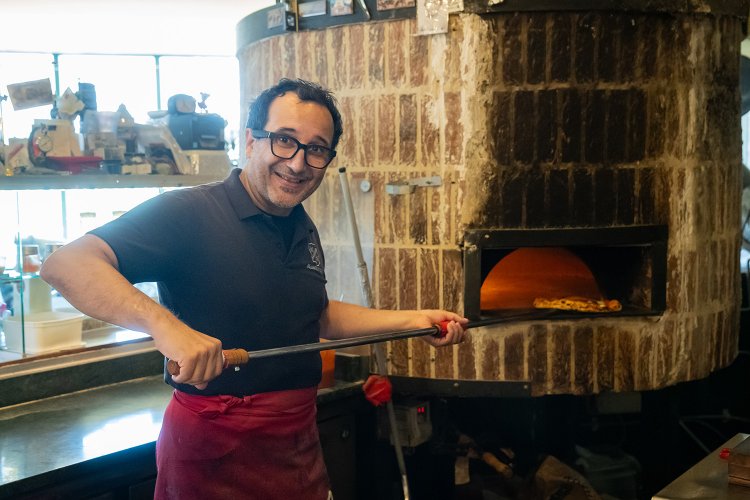 ピザ窯はマッシモッタヴィオさんの手作り。