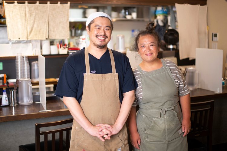 いつも笑顔で迎えてくれる鍵野哲也さん・加奈子さんご夫妻。