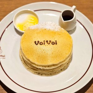 日本発パンケーキの草分け『パンケーキママカフェ VoiVoi 』でバターミルクパンケーキを堪能～黒猫スイーツ散歩 三軒茶屋編①～