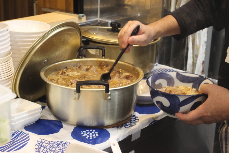 人気のパイカは１日に２度、仕込むという。