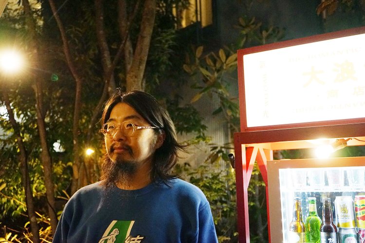 創業者からこの店を引き継いだ、2代目のオーナー寺尾ブッダさん。