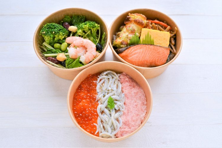 海の三色カップ 680円。