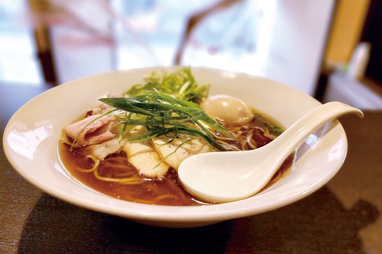 川崎のおすすめラーメン11店。老舗町中華の定番の味から野菜たっぷりタンメンにサンマーメンまで。サイドメニューにも注目！