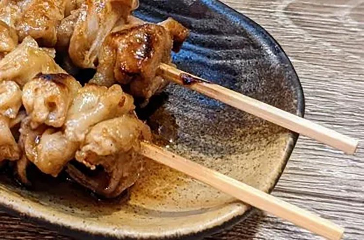 【酒場ナビ】田無「だるまさん」の白モツタレに再会！