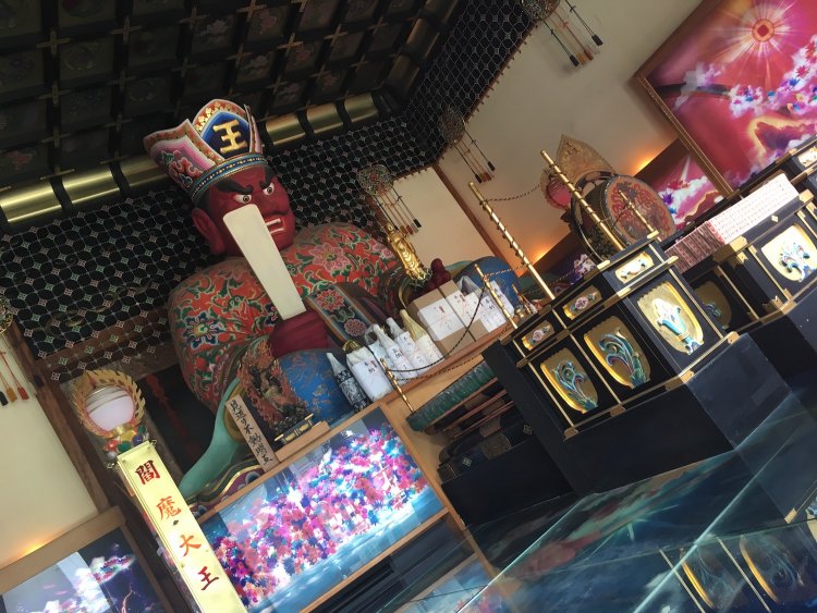 思わずひれ伏しそうになる迫力。