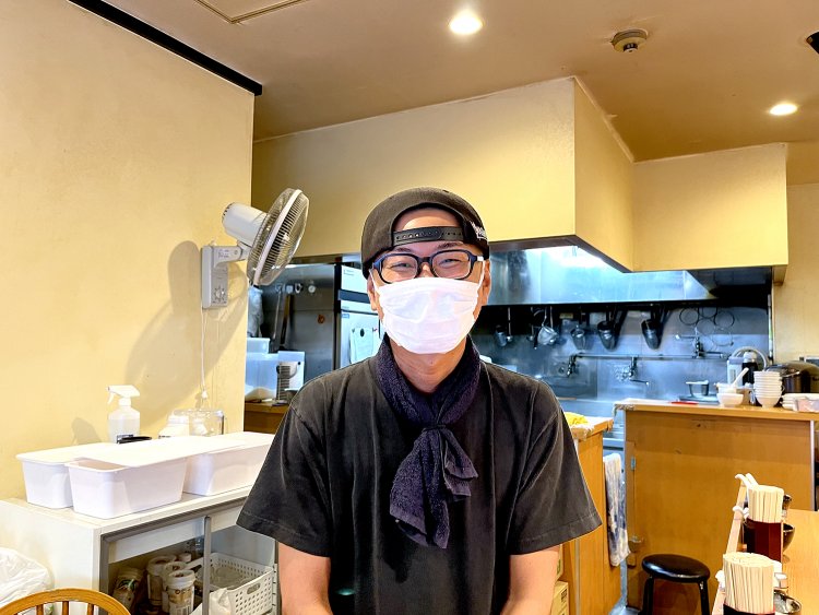 『せたが屋』でアルバイト経験もあるが、しばらく異業種に専念していた山﨑さん。近年になって再び飲食業で働くことになった。