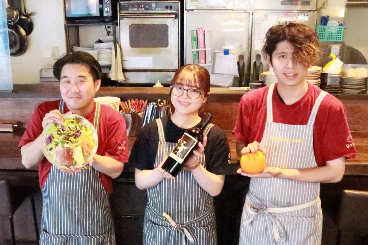 スタッフの皆さん。『ボンマルシェ ボンテ』のテーマは“友だちの家”だと語る。