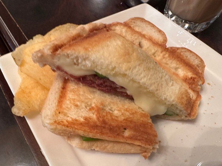 アンゴラ村長-80B2FB343883