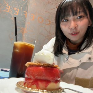 【アンゴラ東京めぐり】漫才協会はおしゃれカフェのアップルパイ？～浅草『東洋館』で漫才を楽しみ、定食、喫茶に興じる一日