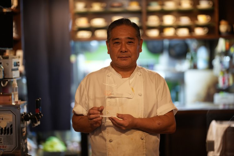 店主の大島さん。笑顔でお話をしてくださる。