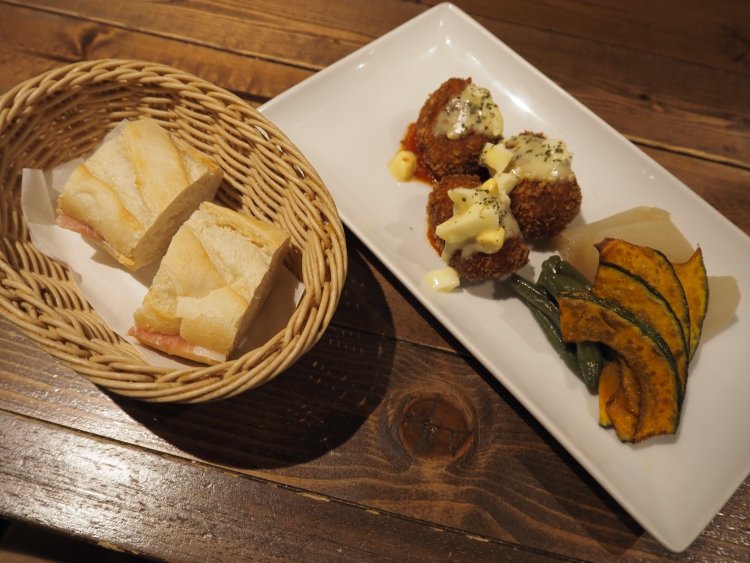 スペイン食堂 エルペケーニャ（スペインショクドウ エルペケーニャ）