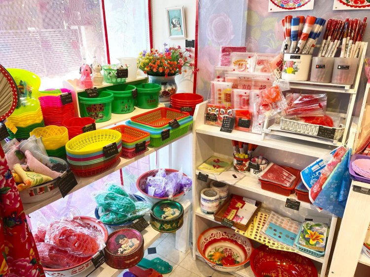 日常のアクセントになりそうなカゴやビニール袋。バリエーションの豊富さにワクワクが止まらない！