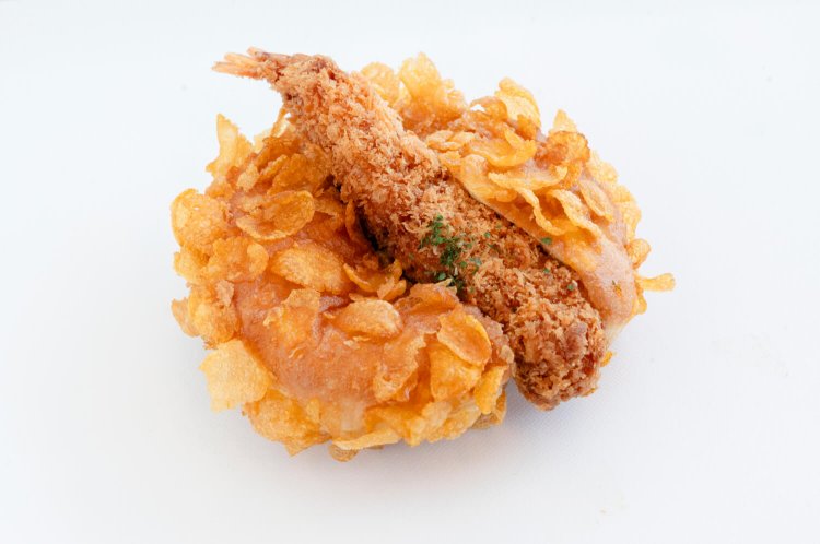 海老名カレーパン350円。