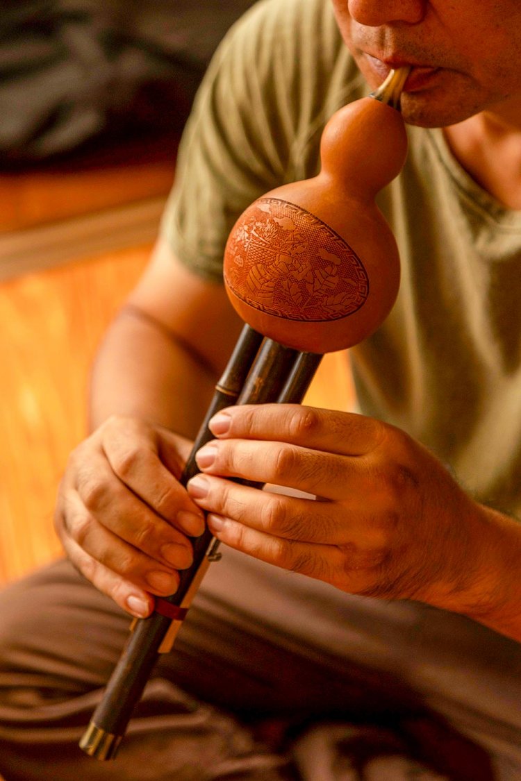 「息継ぎしない循環呼吸でこの場へ精霊を呼ぶ！」