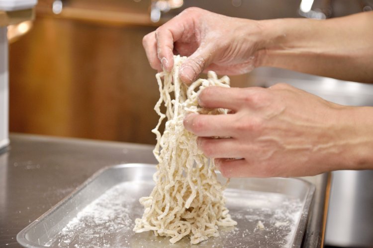 揉まれることでスープとの絡みもよくなる。