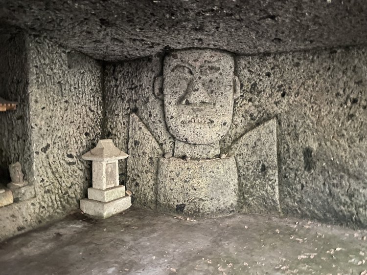神か仏か、はたまた妖怪か。