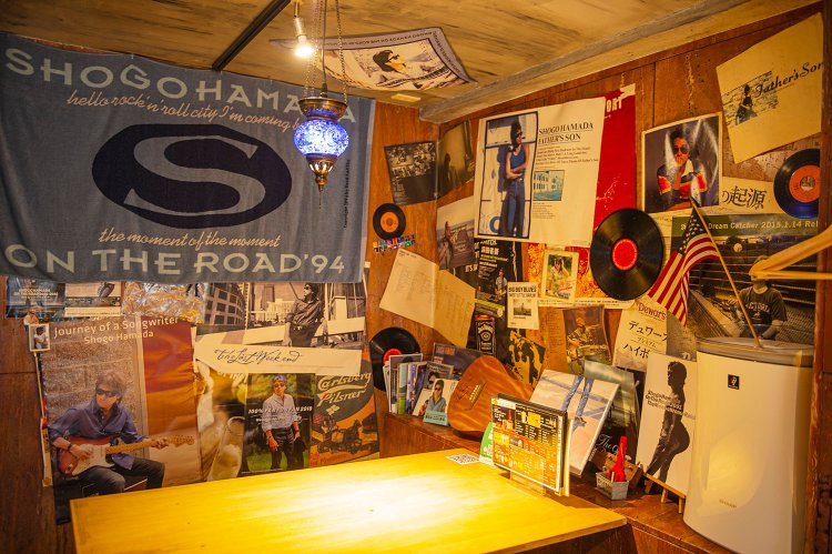 毎月最終土曜はハマショーDAY。サングラス＋バンダナ着用で30％オフ！