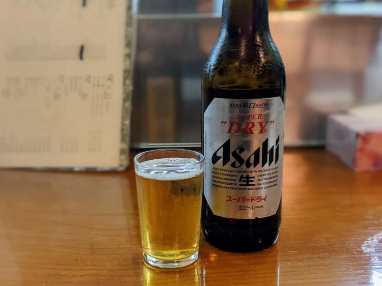 瓶ビール大600円。