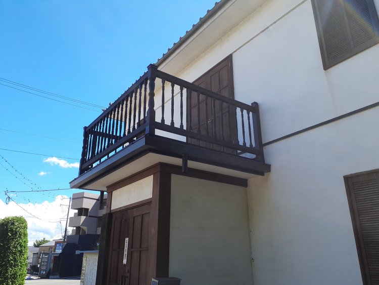 藤村が教鞭をとった小諸義塾校舎(明治26年開設)。記念館として懐古園内に移築・復元されている。