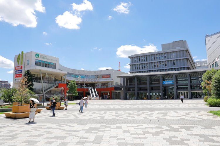 『ウニクス川越』（右）と『ウェスタ川越』（左）。