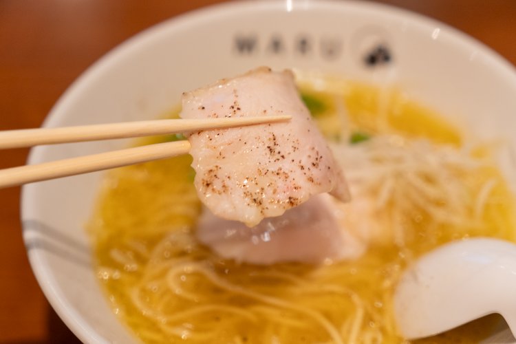 「あと一杯だけ」とレンゲが止まらなくなりそうだ。