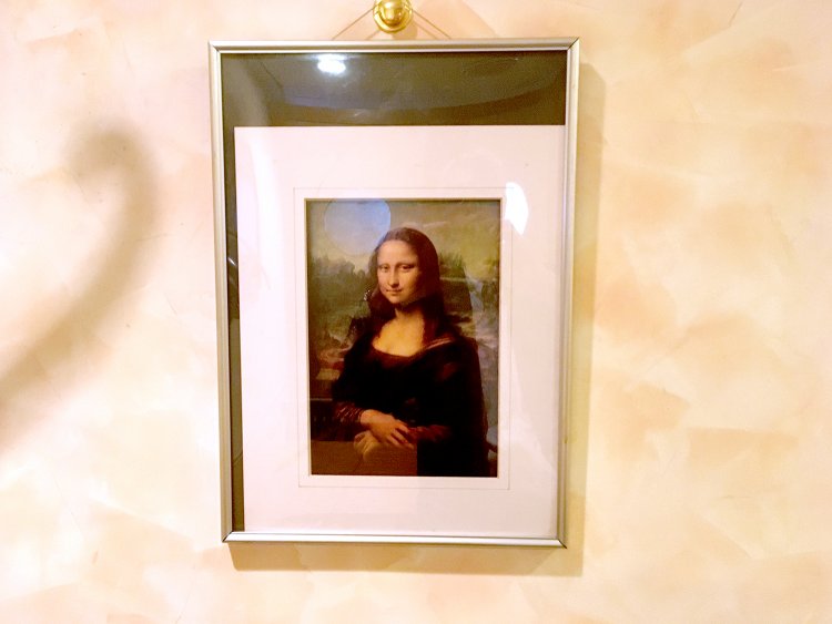 店名の由来となったモナ・リザ。初代店主がファンだったそう。