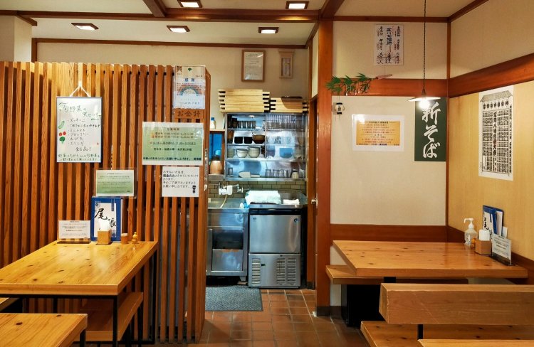 清潔で温かみのある店内。