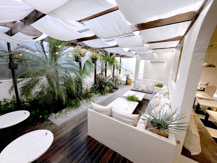 まるで海外のホテルのロビーのよう。