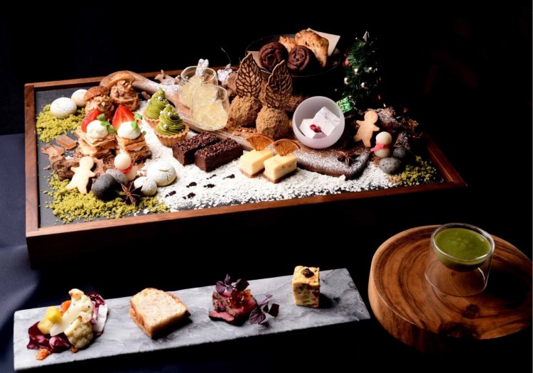 13:00〜17:00の時間帯にゆったり利用できるアフタヌーンティー。和モダンの雰囲気で絵のように美しいプレート。（写真＝店舗提供）