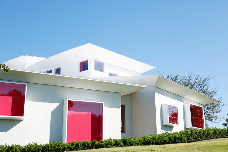 なぎさ公園の丘に立つ。