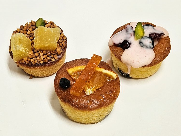 キャラメルりんご、オレンジ、ベリー。