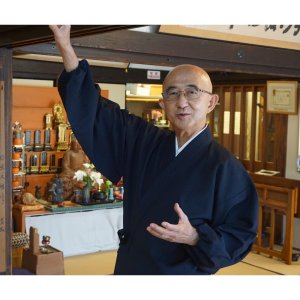 土曜の夜はオンラインで仏道修行！ 横須賀市・独園寺でインターナショナルな坐禅会に参加