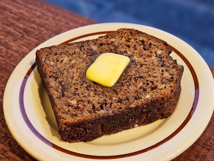 自家製バナナブレッド＋バター 480円。