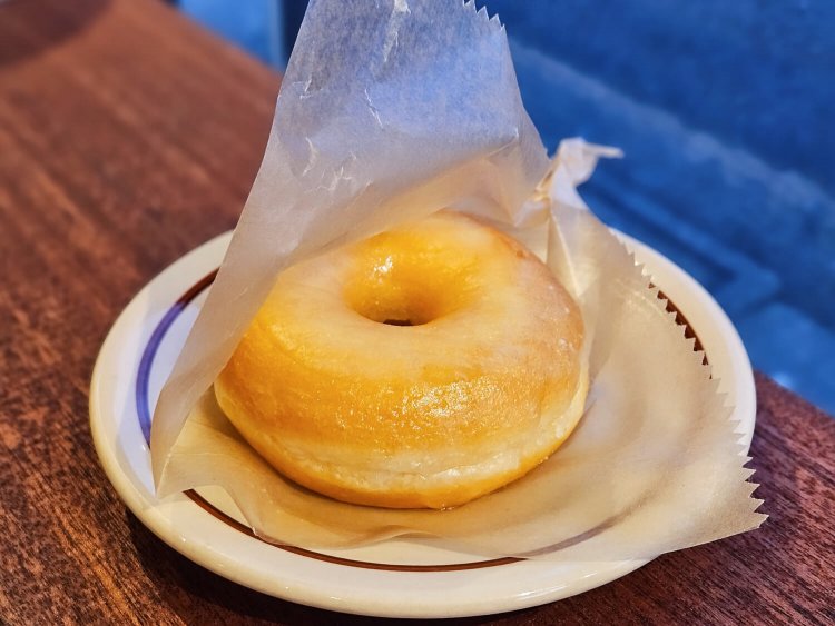 シュガードーナツ 380円。