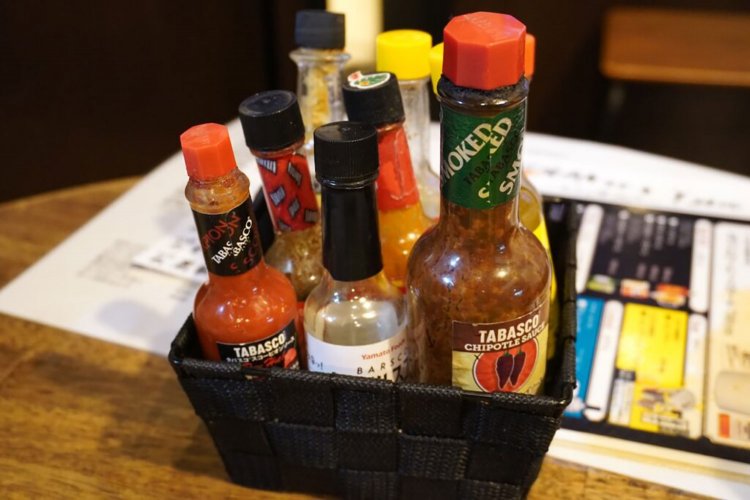 タバスコ各種。