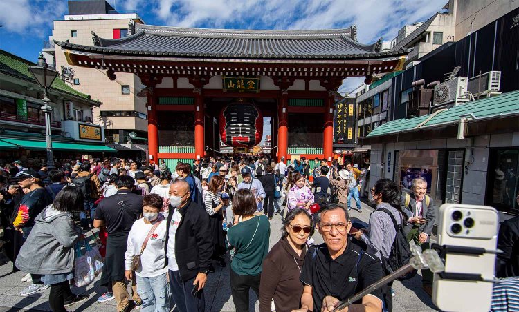 今時の雷門。日本語は聞こえません。