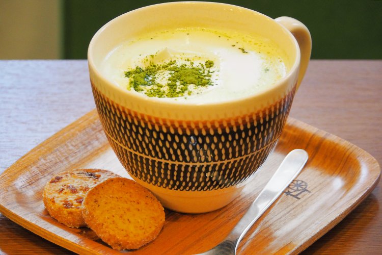 河越抹茶ラテ（ホット）650円。アイスもある。