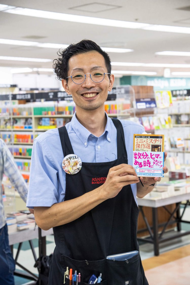 「フェア開催時には毎回40作品ほど、テーマに合わせて選書します！」。