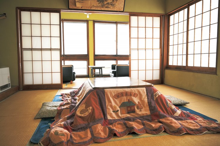 落ち着いた雰囲気の和室で、4.5～10畳まで大きさはさまざま。トイレ・洗面所は共同。