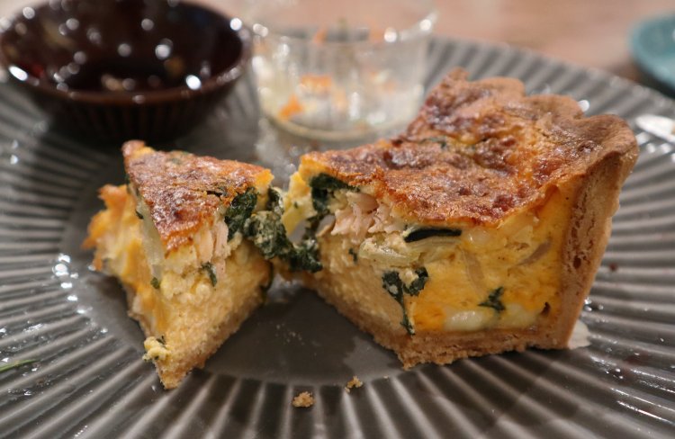 可愛い見た目とは相反する、食べ応え抜群のキッシュ。具材は季節や時期によって異なるようなので、お店を訪れる度に新しい味に出合えるかも？