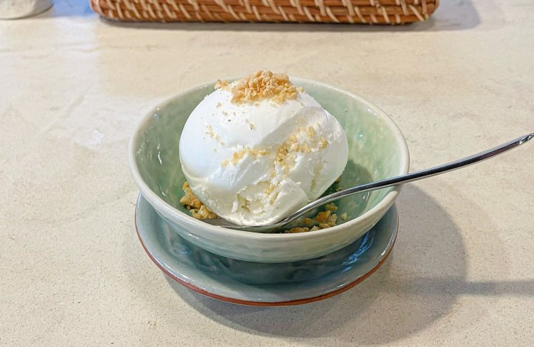 デザートのアイティム600円。