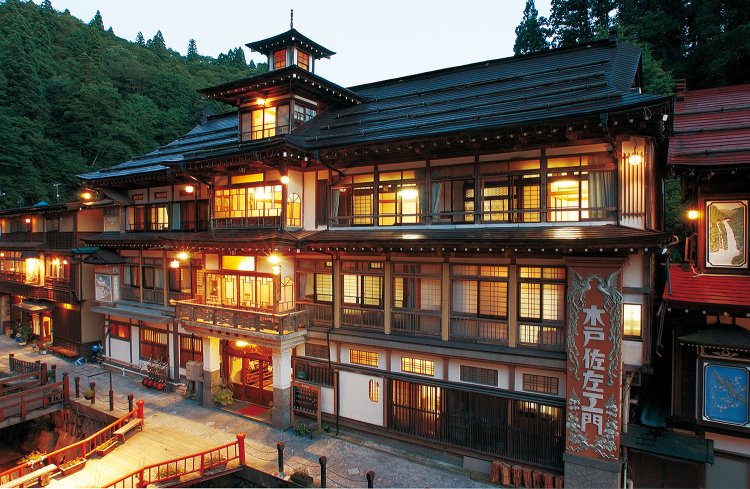 『旅の手帖』読者が選んだ、泊まってみたい＆もう一度泊まりたい 温泉宿ベスト10