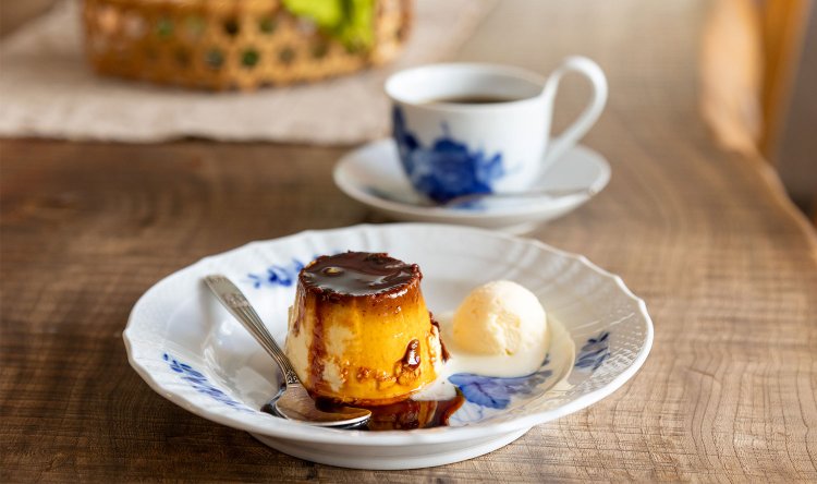 プリンとコーヒーのセット1000円。